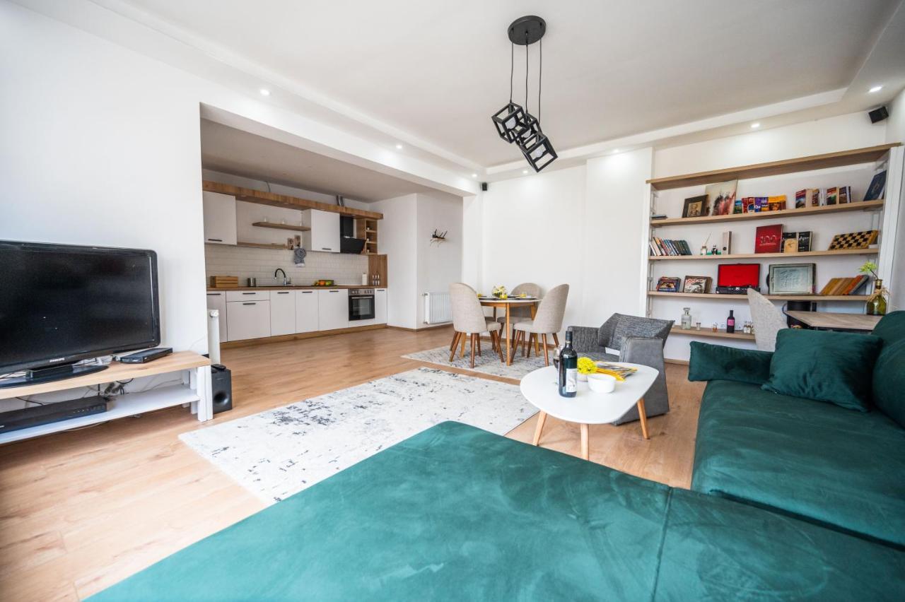 Spacious And Bright 2Bdr Apartment In The Old Town Sarajevo Luaran gambar