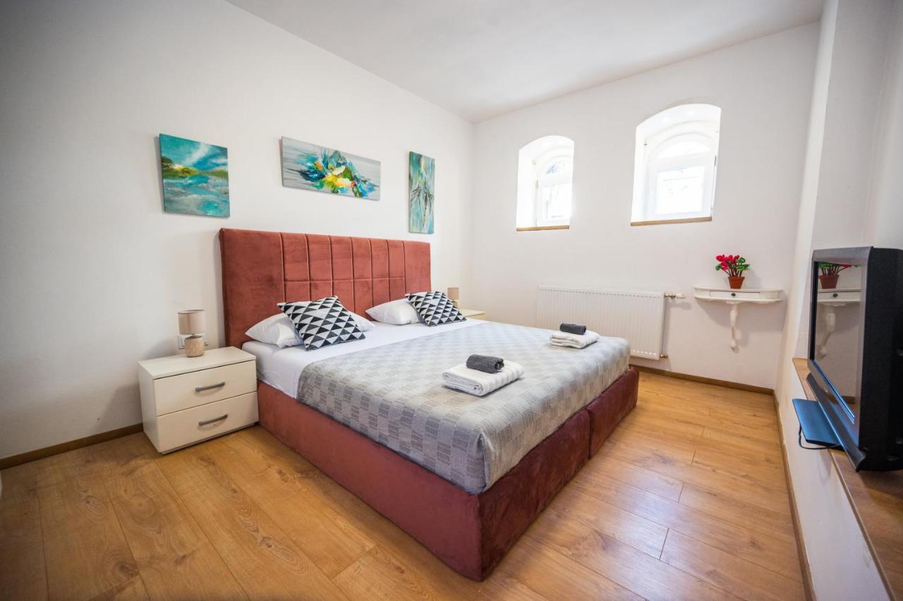Spacious And Bright 2Bdr Apartment In The Old Town Sarajevo Luaran gambar