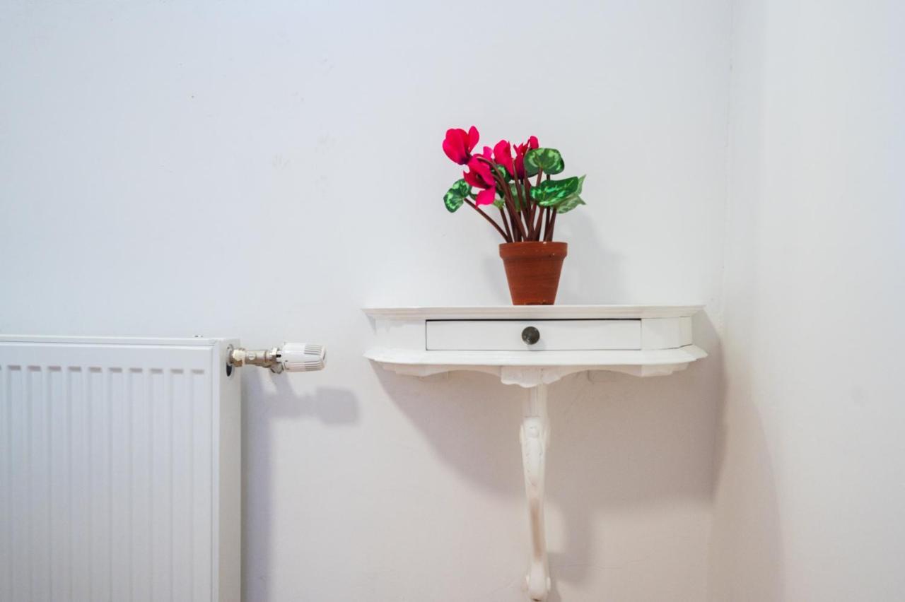 Spacious And Bright 2Bdr Apartment In The Old Town Sarajevo Luaran gambar
